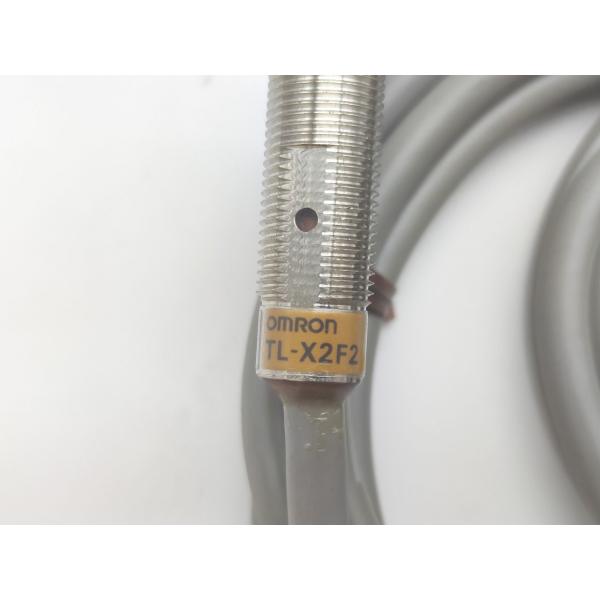 箱よごれあり 未使用 オムロン OMRON TL-X2F2 10to40VDC 2m