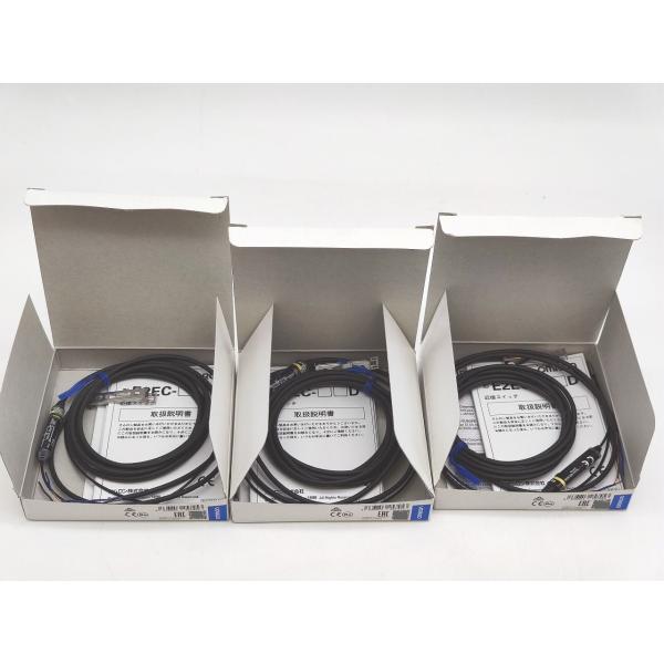 3台セット 新品 オムロン OMRON E2EC-CR8D2 2m 12to24VDC