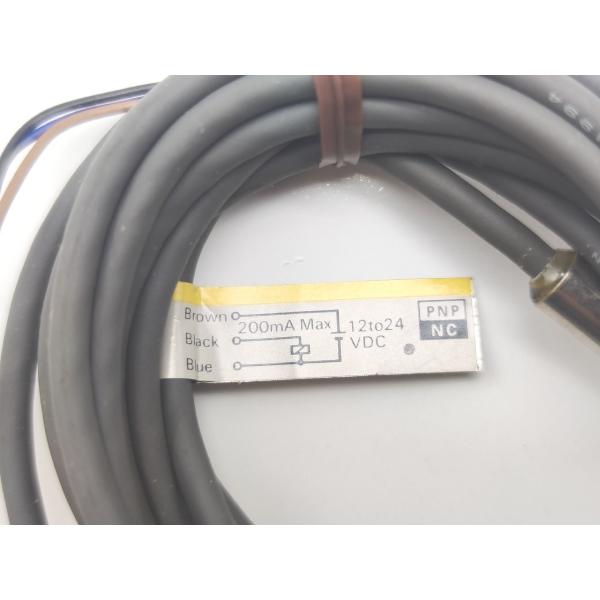 ※箱と中身が違います 中古 E2E-X1R5F2 オムロン OMRON 12to24VDC 2m 2点セット